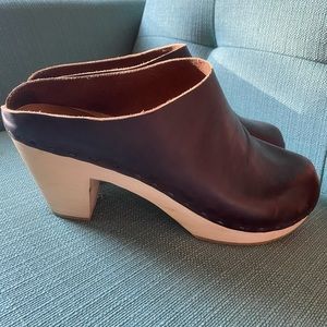 Dark Brown Bryr Chloe Closed Toe Clog - Size 40